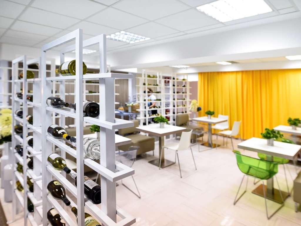 Готель Ibis Styles Скоп'є Ресторан фото