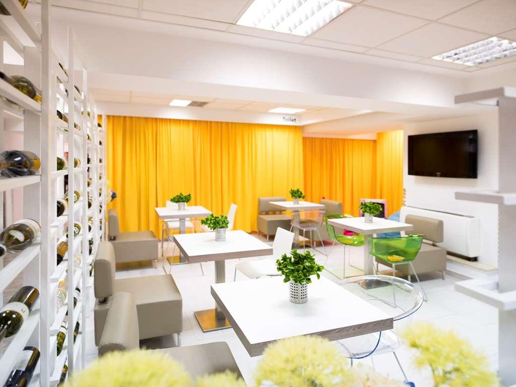 Готель Ibis Styles Скоп'є Ресторан фото