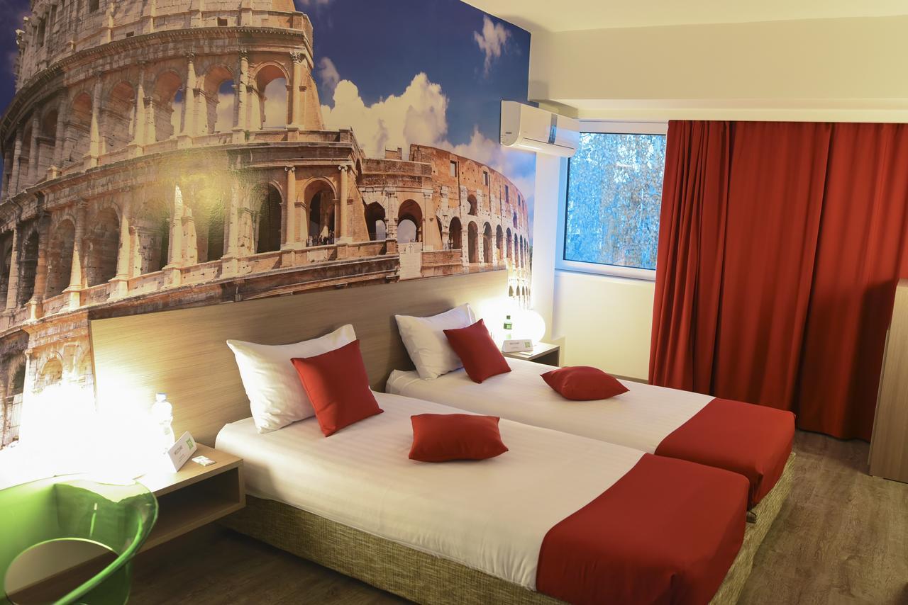 Готель Ibis Styles Скоп'є Екстер'єр фото